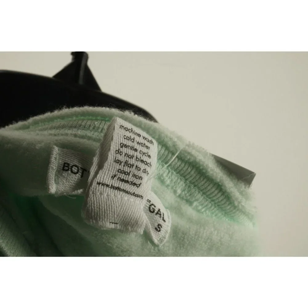 New Bottoms Out Gal' Women's Size S Light Green Fleece Crew Lettuce‎ Pajama Top